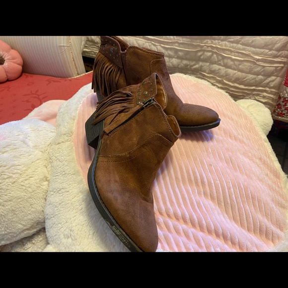 ONeill fringe ankle boots - Picture 1 of 3